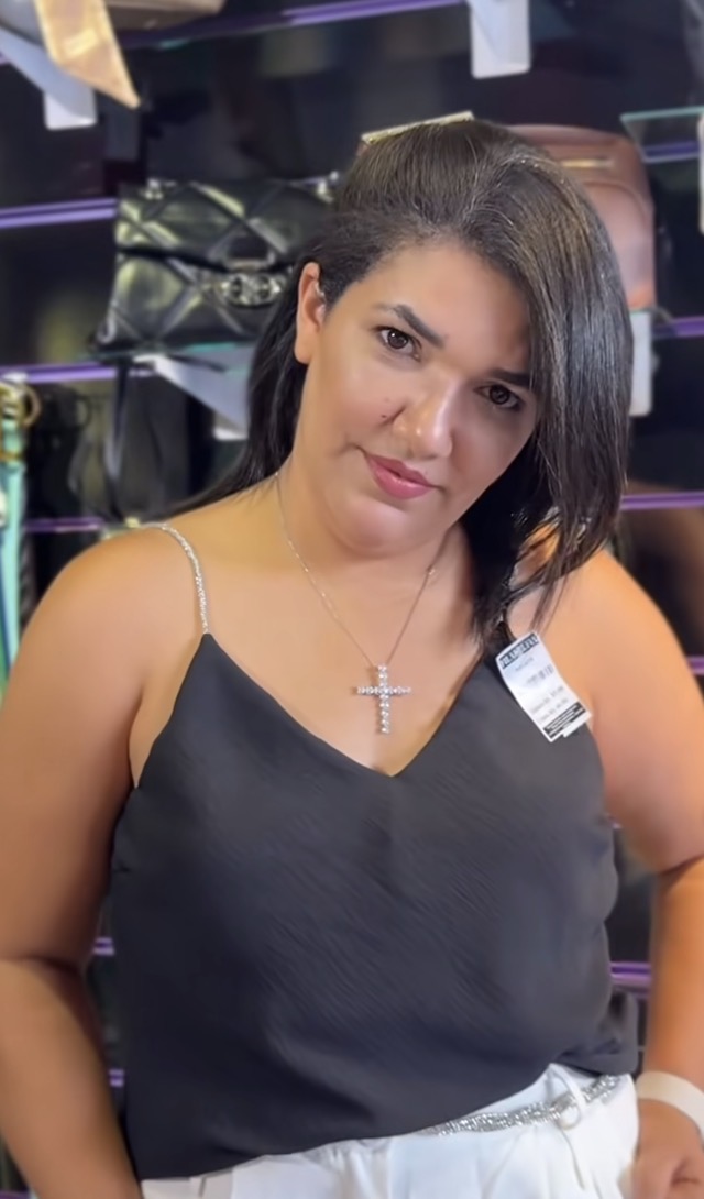 Elisangela — Filadélfia Modas